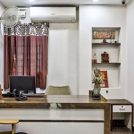 Hotel O Nimalan Residency Shenoy Nagar Anna Nagar Near Pvr Cinemas Skywalk เชนไน ภายนอก รูปภาพ