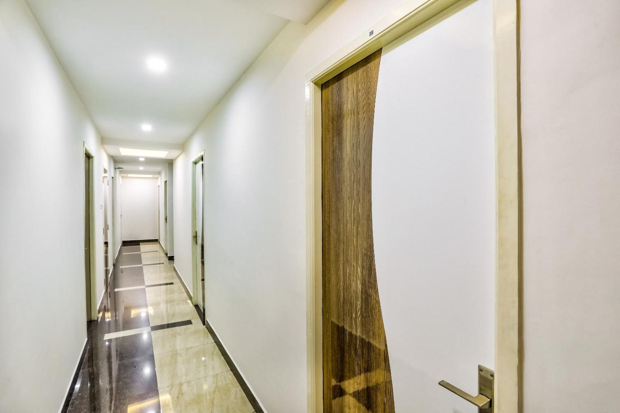 Hotel O Nimalan Residency Shenoy Nagar Anna Nagar Near Pvr Cinemas Skywalk เชนไน ภายนอก รูปภาพ